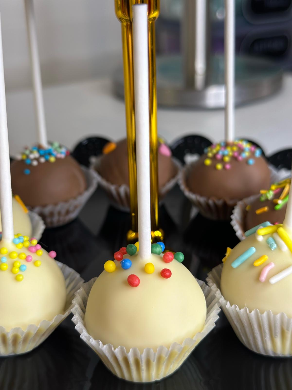 Vanialla Cake Pop 1