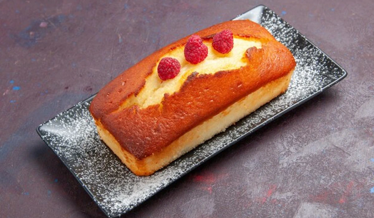 How Long Can a Sponge Cake Sit Out Before It Goes Dry